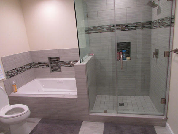 shower encloser and bath tub